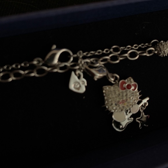 Swarovski charm and anklet, orig. price 265$. Can’t be found in stores anymore - Picture 3 of 4